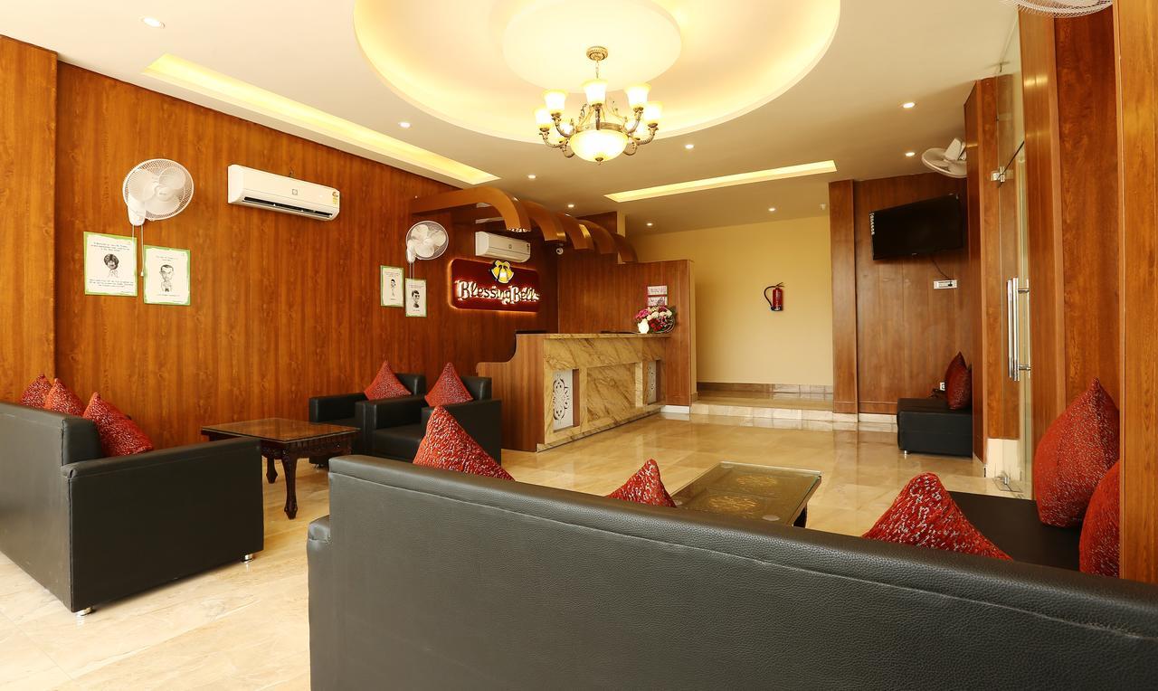 Treebo Blessing Bells Hotel Dehradun Luaran gambar
