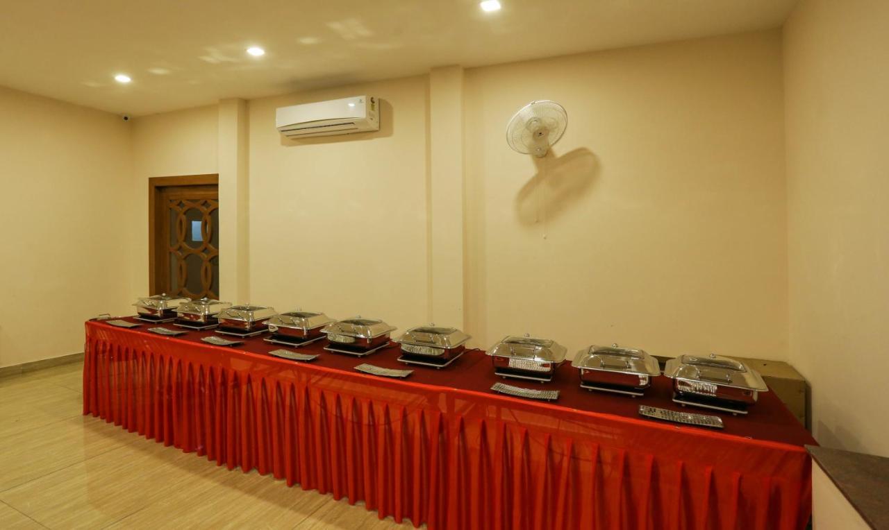 Treebo Blessing Bells Hotel Dehradun Luaran gambar